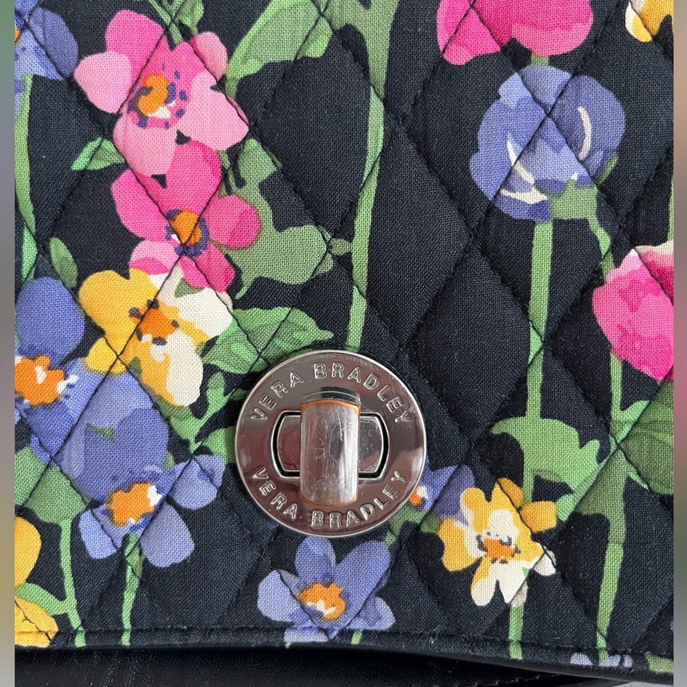 Vera Bradley Quilted Crossbody w/ Multicolor Floral “Wildflower Garden” Print - Picture 5 of 7